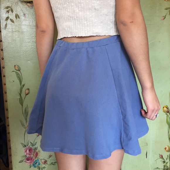 Blue circle skirt - Picture 2 of 2